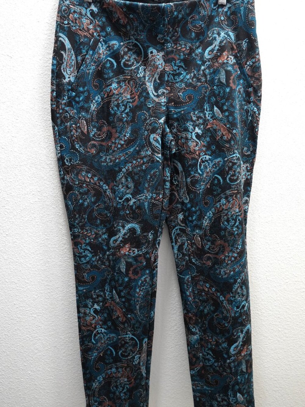Chico's Fabulousy Slimming Ponte Knit Pants size 0.5